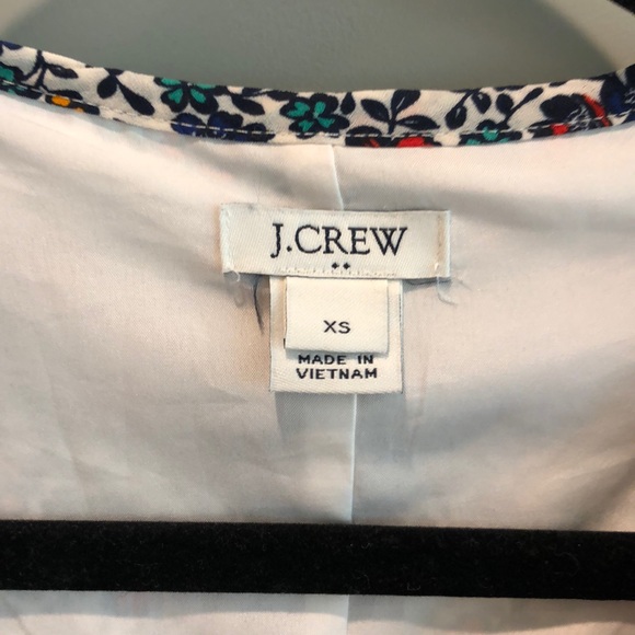 Floral ruffle dress with ties - Picture 2 of 6